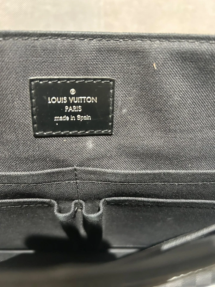 Mens Louis Vuitton Damien Graphite Shoulder Bag - Image 2 of 4
