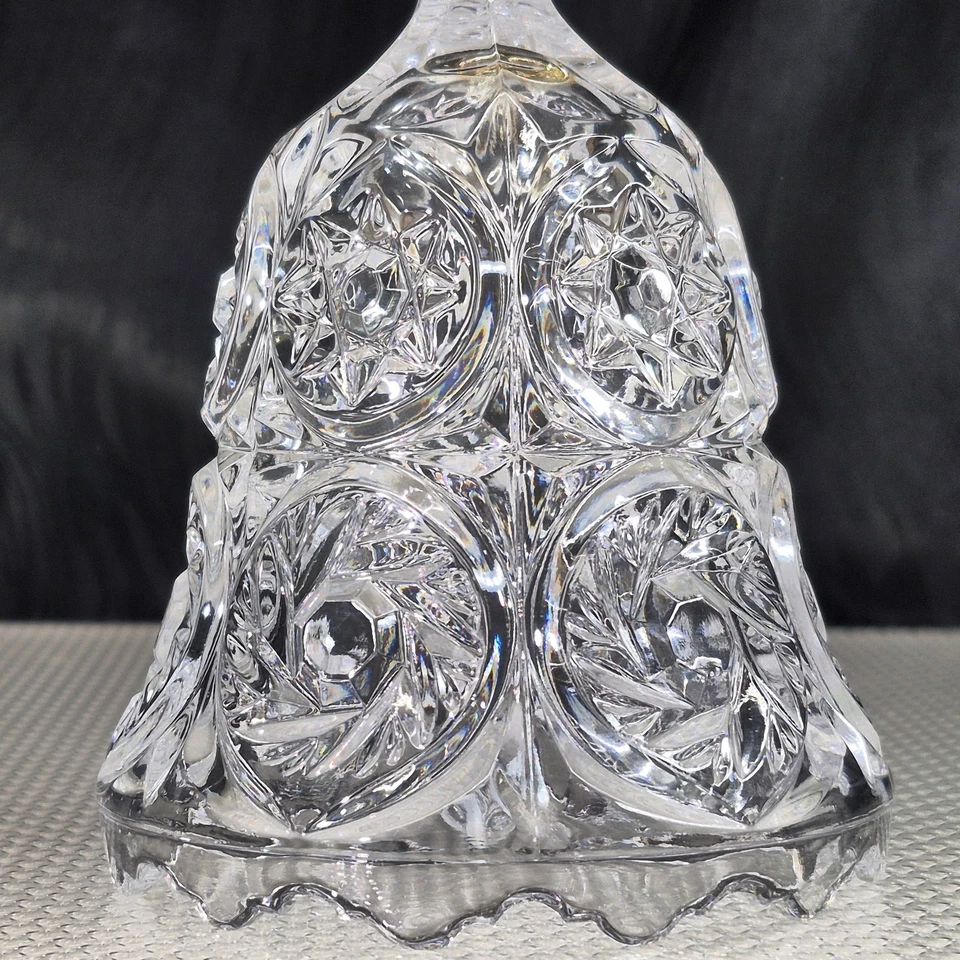 Campana de cristal Hobstar de vidrio transparente corte brillante americano 7" de alto Foto 2 de 4
