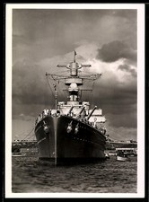 AK Panzerschiff Lützow der Kriegsmarine in Bugansicht 