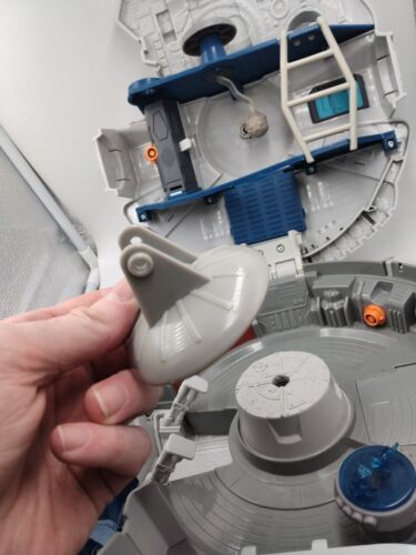Star Wars Hasbro Galactic Heroes Millenium Falcon Space Spielset 2011 - Bild 13 von 14