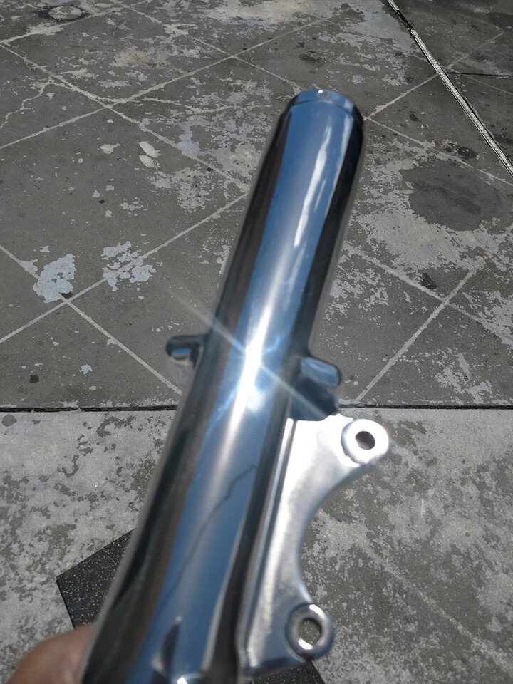 HORQUILLAS DELANTERAS Harley pulidas patas inferiores road king 1985-1999 sin cambio oem Foto 4 de 4