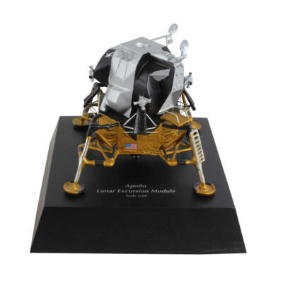 NASA Apollo Grumman Lunar Excursion Module LEM Desk Top Space 1/48 BS Moon Model