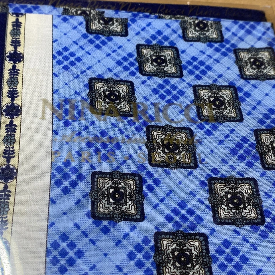 Pañuelo Nina Ricci Patrón Bandana Algodón 17” Bolsillo Cuadrado Pañuelo Azul Nuevo sin Etiquetas Foto 2 de 4