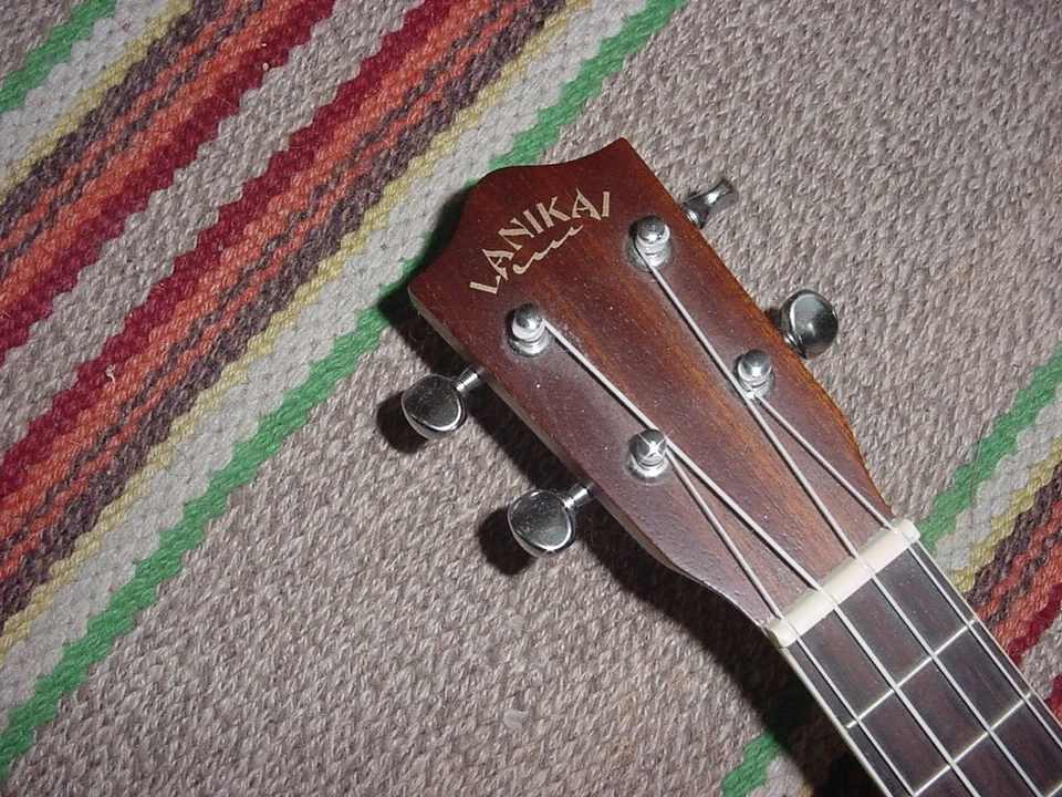 LANIKAI UKULELE MA - C MOGNO UKE MUITOS MAIS LISTADOS NA LOJA - Imagem 2 de 4