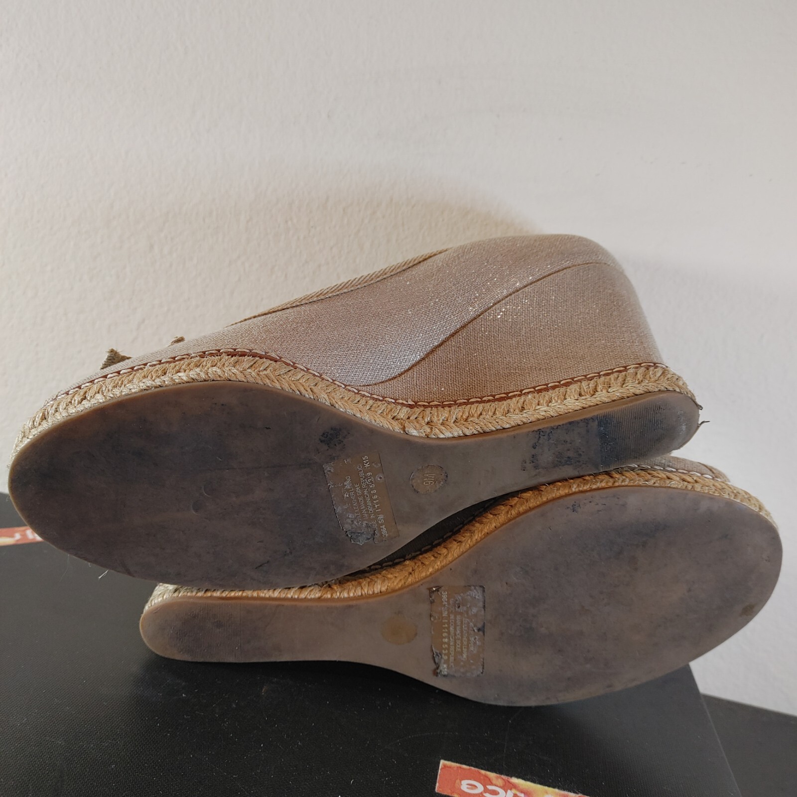 TORY BURCH Natural Metallic Silver Linen Canvas Peep Toe Wedge Heels $285 Sz 9m thumbnail 5