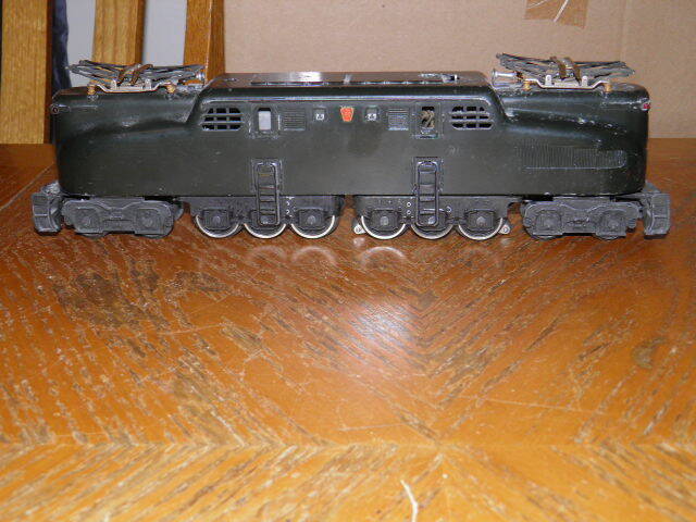 LIONEL 2332 GREEN PENNSYLVANIA GG1 ELECTRIC ENGINE RUNS LOOK GOOD LOOKING ENGINE