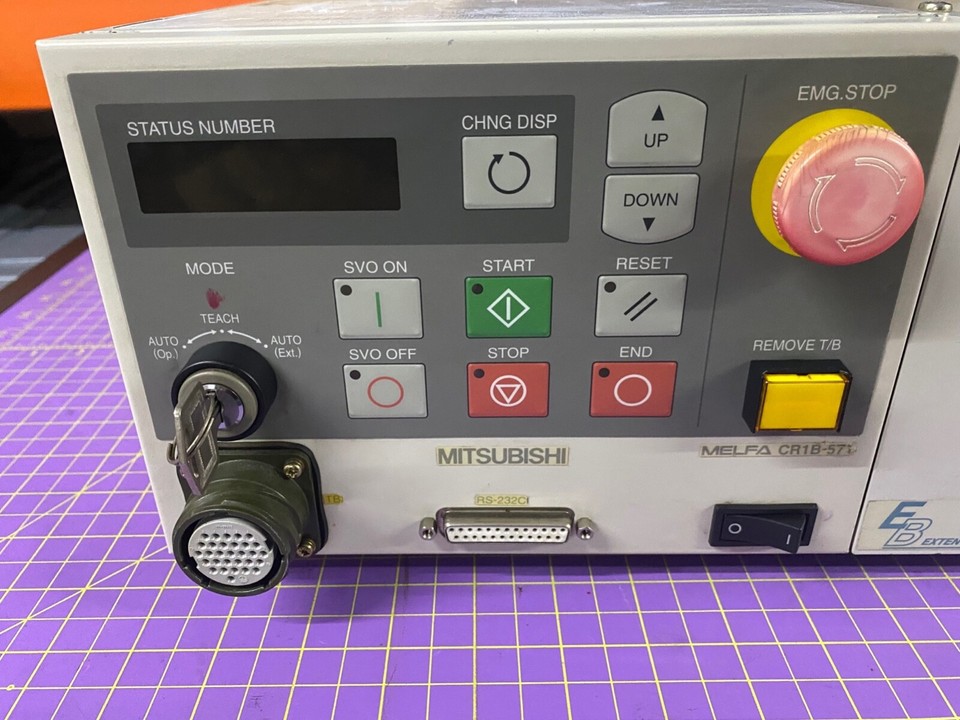 三菱産業ロボット6軸用アンプCR1B－571