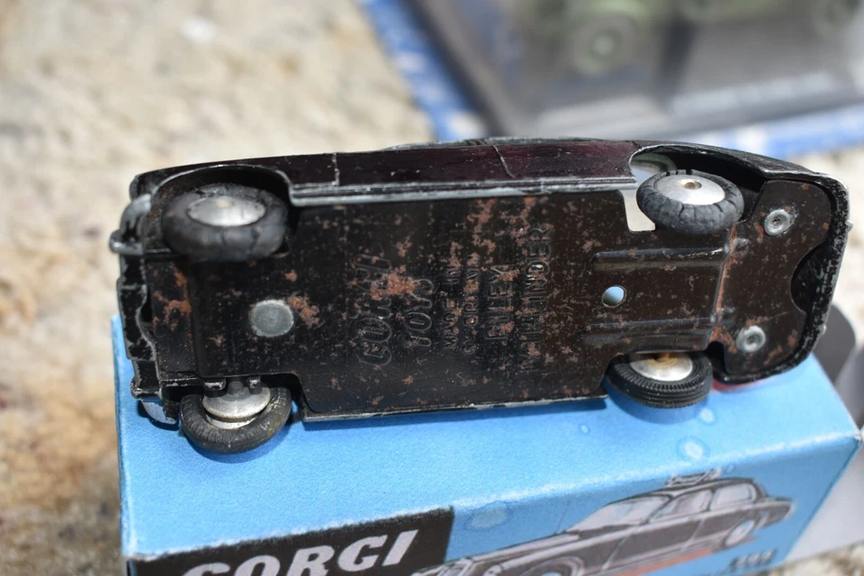 Corgi 209 Riley Pathfinder Police Mediocre repaint repro box - Image 2 of 2