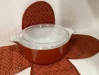 Vintage Pyrex Bake n Carry Covered Casserole Dish w/ Quilted Cover 2.5L