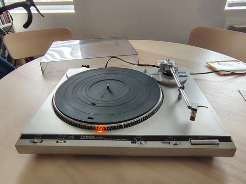Technics SL-B300  Turntable