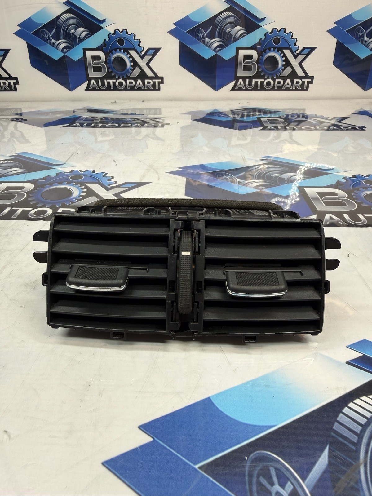 2014-2018 INFINITI Q50 REAR CONSOLE AIR VENT GRILLE OEM