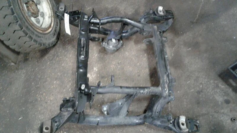 Crossmember/K-Frame 164 Tipo Delantero GL550 Se Adapta 07-12 MERCEDES CLASE GL 320879 Foto 4 de 4