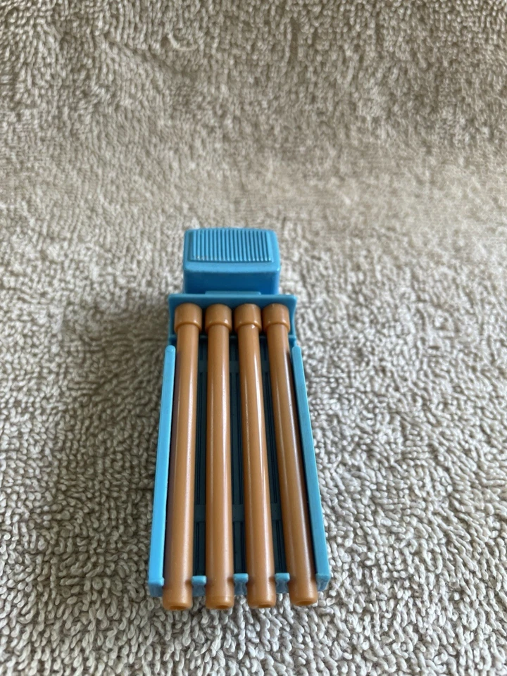 Vintage 1999 Hasbro Tonka Blue Pipe Truck 1:64 Maisto pre-owned- Hauler - Image 3 of 4