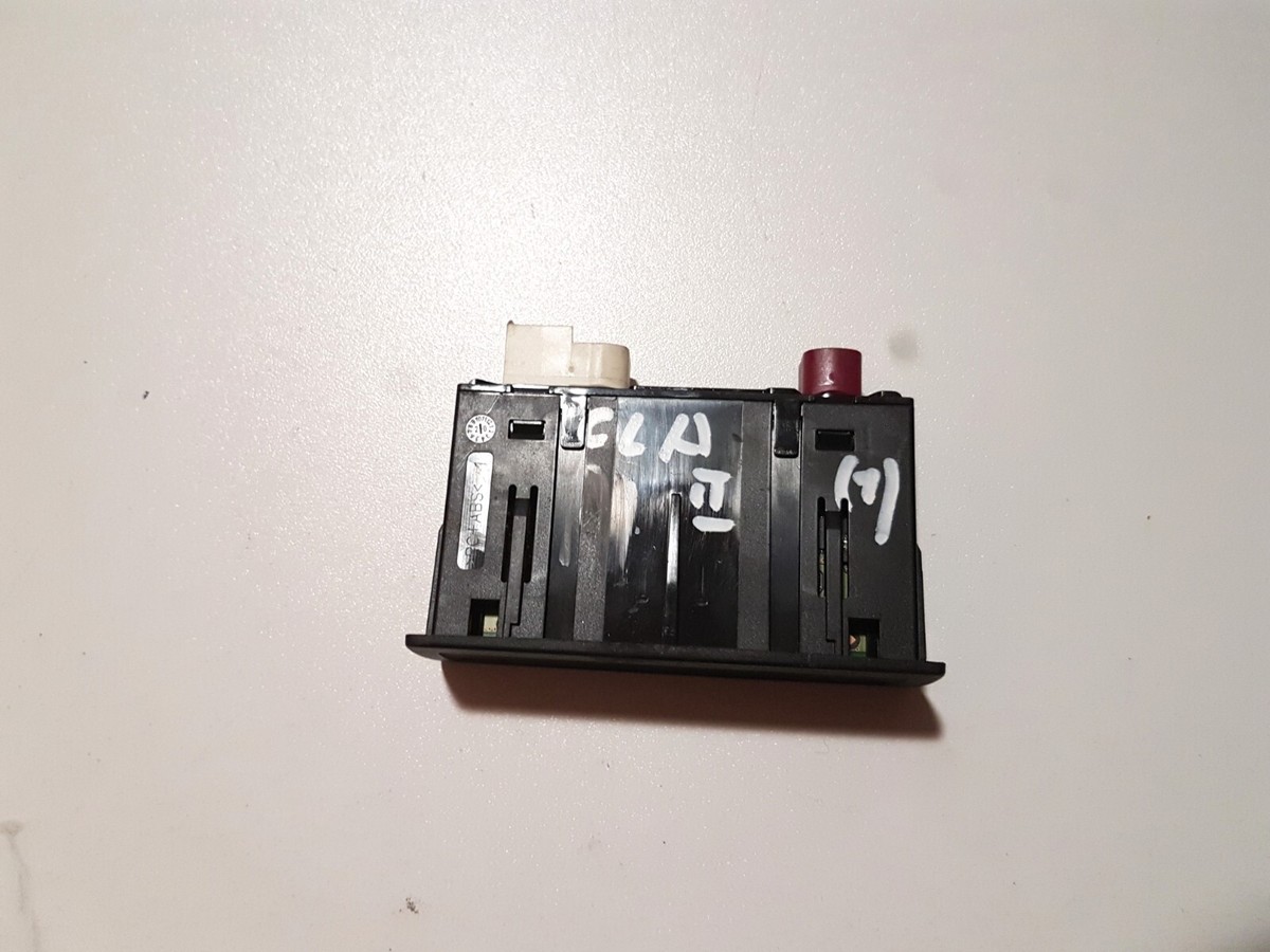 MERCEDES BENZ CLA 2021 RHD USB PORT CONNECTOR OEM A2478204002 