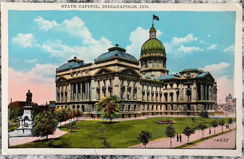 Vintage postcard: Indiana State Capitol w/facts about Ind, unposted, v good cond