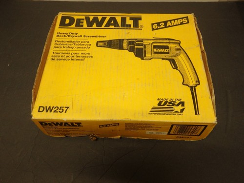 Dewalt DW257 Variable Spd Reverse Deck , Drywall Screwdriver with bits & holder
