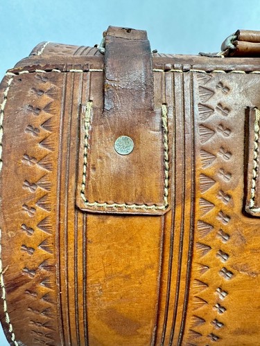 Vintage Western Southwest Rodeo Yellowstone Hand Tooled Leather Bag Hard Duffel - Picture 15 of 22