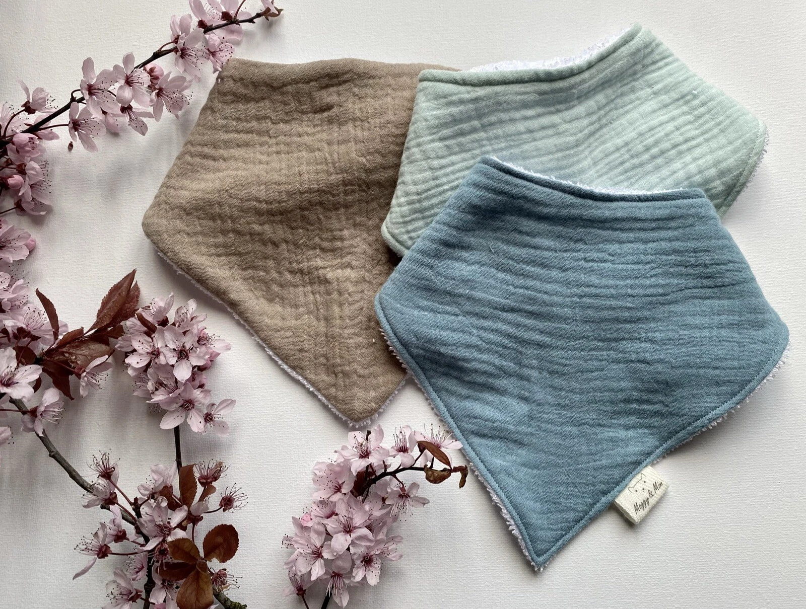 Soft Absorbent muslin & organic bamboo dribble Bibs | Teething Bib | Feeding Bib