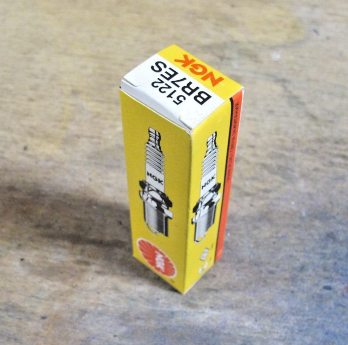 NGK 5122 Standard Spark Plug - BR7ES, 1 Pack