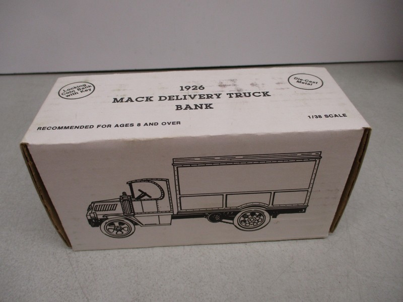 Ertl Pepsi 1926 Mack Delivery Truck Bank 1/38