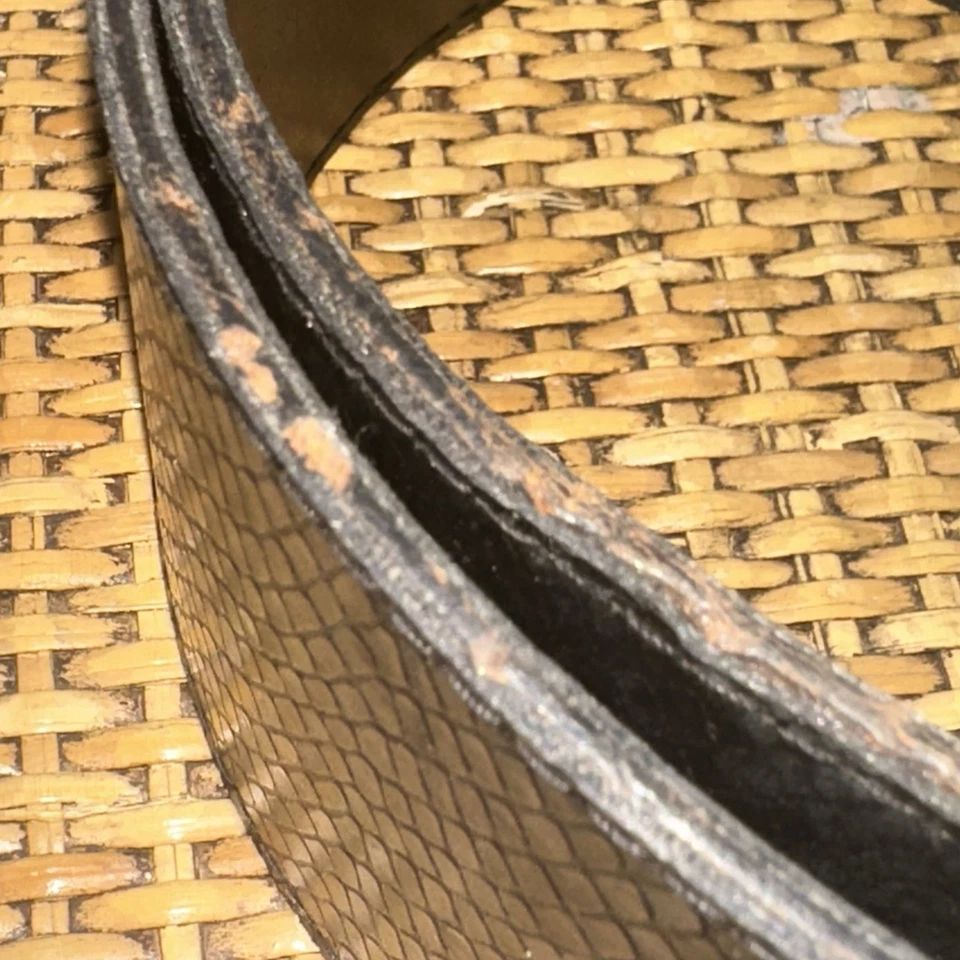 Cinturón De Colección T Edwards Cuero Estampado Piel De Serpiente Negro Hebilla Tonificada Bronce EE. UU. Foto 4 de 4