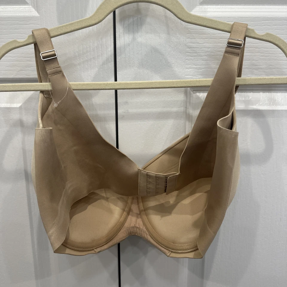 Balconet trasero desaparecido Soma talla 42DDD Foto 2 de 3