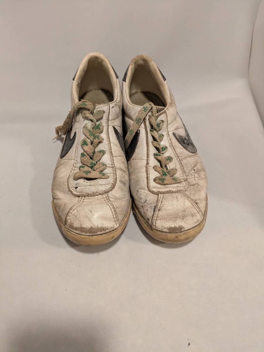 Vintage Late 70s Or Early 80s- Nike Size 3.5 Kids Shoes - Korea