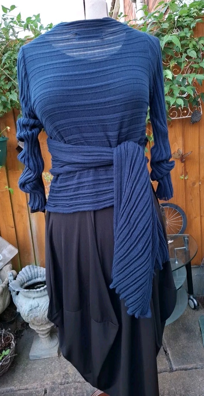 Picture 10 of 24