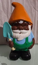 2018 horizon group usa  GARDENING GARDENER GARDEN GNOME green overalls ceramic