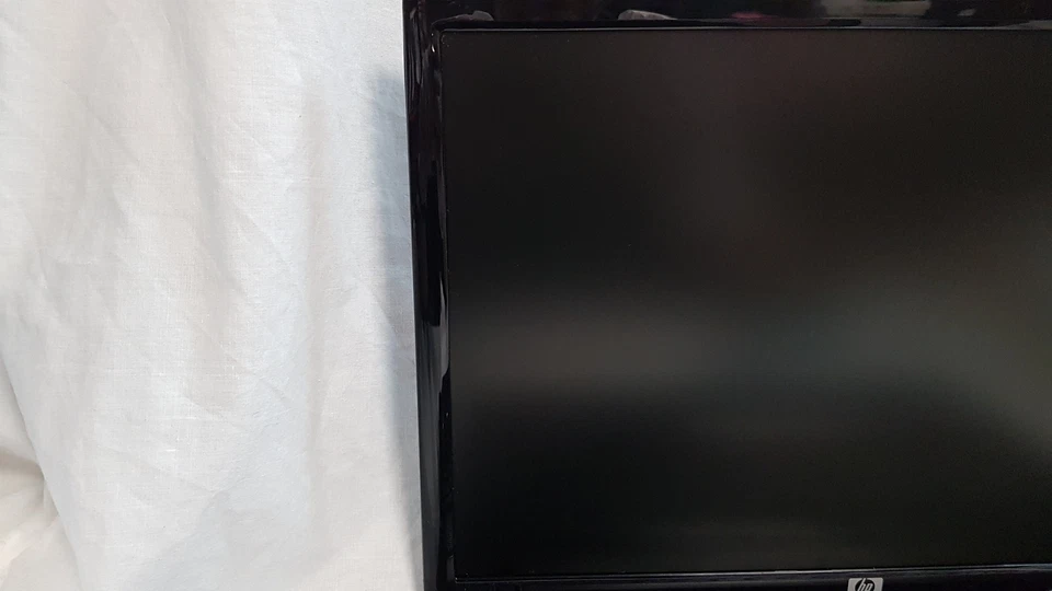 READ DESCRIPTION! HP Compaq 6735s 15.4" Laptop AMD Turion X2 RM-70 2GB 160GB - Image 4 of 4