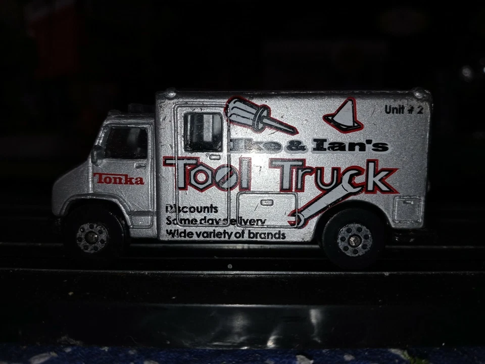 Camión de herramientas Maisto Silver Tonka Ike & Ian’s 2002 - 1/64 suelto bonito aspecto Foto 2 de 4