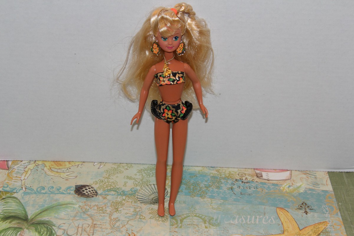 BARBIE TROPICAL SPLASH SKIPPER 10