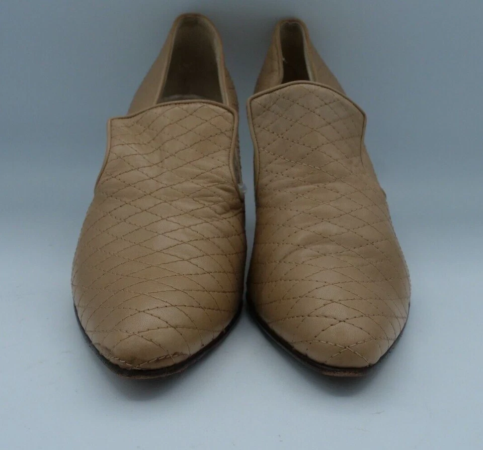 Zapatos informales Bally para mujer beige acolchado de cuero Italia talla 8 1/2 M 3 3/8” tacón Foto 2 de 4