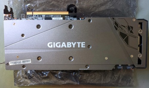 GIGABYTE AMD Radeon RX 6800 XT GAMING OC 16GB GDDR6 Graphic Card - Afbeelding 2 van 5