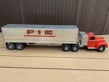 Smith Miller Limited Edition B Mack Truck w/Sleeper & PIE Trailer