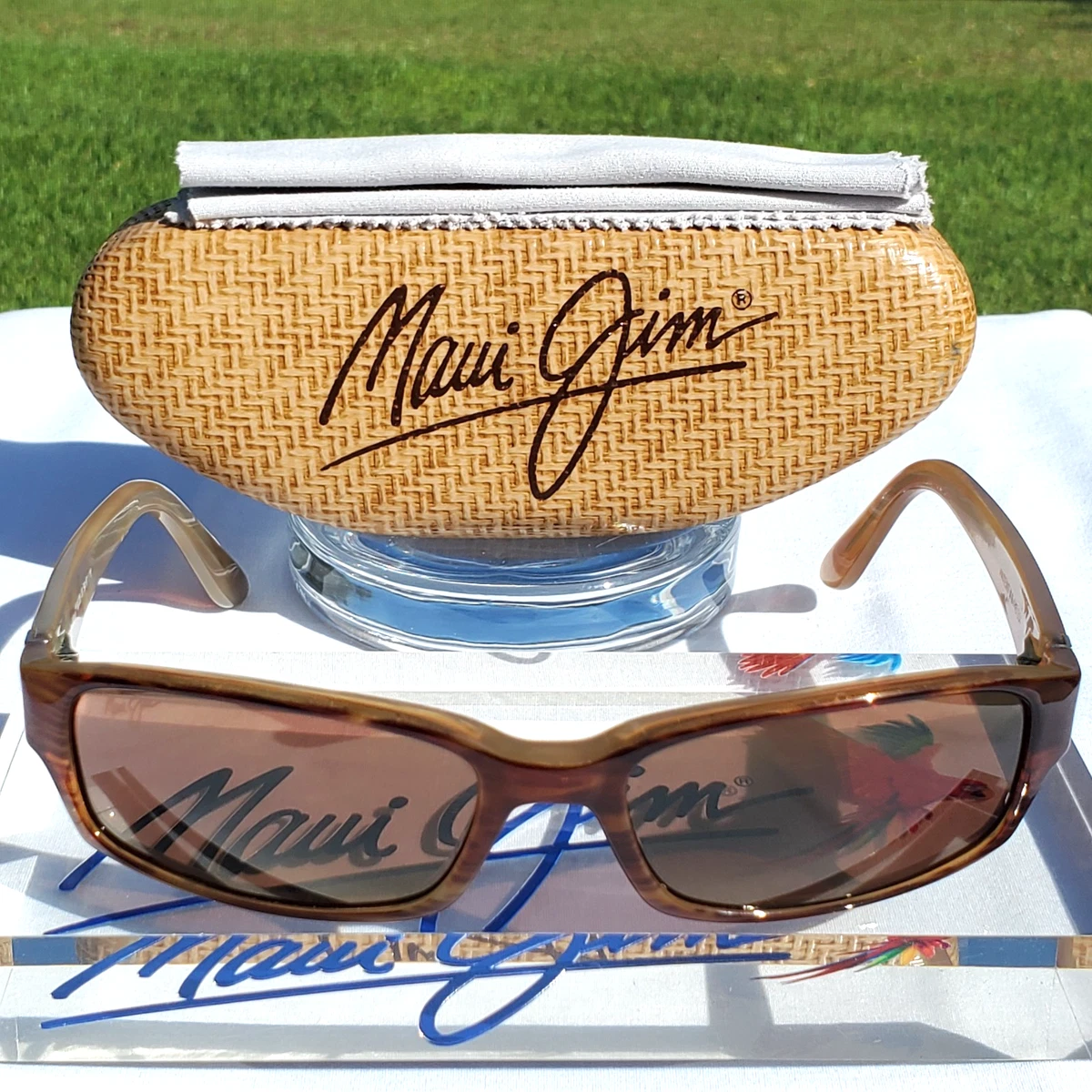 Vintage Maui Jim Latitude Stylish Gold and Tortoise Sunglasses Maui Jim Kawika Polarized Classic Tortoise Sunglasses HCL  main image 3