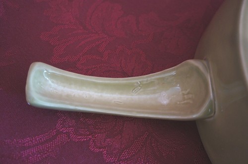 VTG. OLIVE GREEN SERVING DISH WITH HANDLE -USED - Picture 5 of 5
