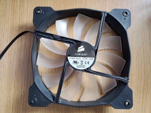 Corsair 140mm White LED 3 Pin Case Fan - Afbeelding 2 van 2