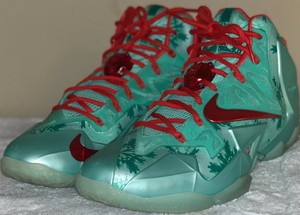 lebron xi christmas