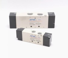 1pc AirTAC Dual Air Control 4A330C-08 Air Operated Valve New  4A330C08