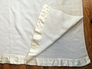 acrylic waffle weave blanket with satin trim