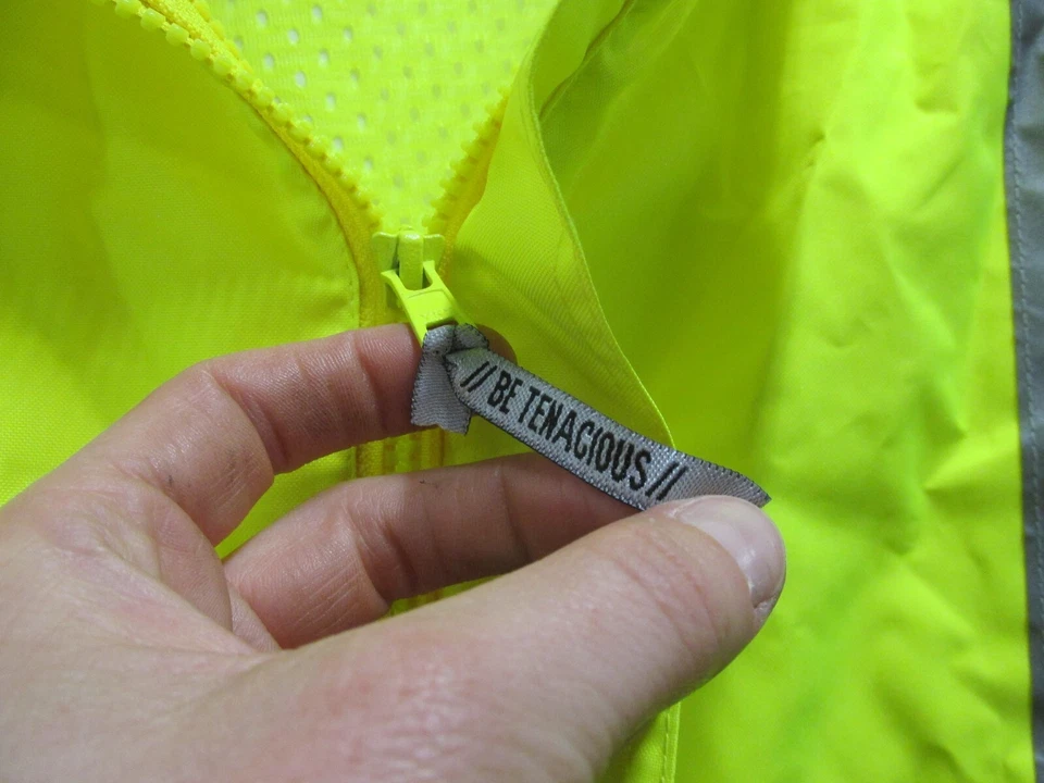Be Tenacious Glowear 3M Thinsulate High Visibility Work Jacket w/Hoodie Size XL - Image 4 of 4