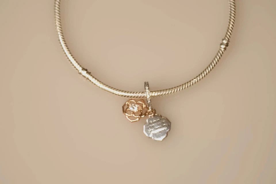 Pandora Charm Timeless Zweifarbige Rose bicolor 789373C01 - Bild 2 von 4