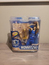 RARO Dirk Nowitzki Dallas Mavericks NBA Series 21 McFarlane Variant NBA Trophy