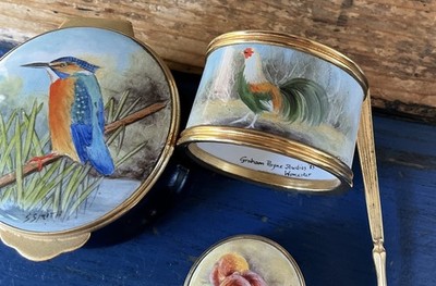 Handbemalte verpackte Emaille Pillendose Eisvogel Serviettenring Graham Payne Worcester