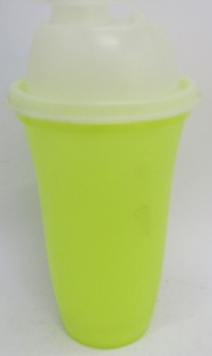 VTG Tupperware Yellow Quick Shake Gravy Drink Mixer Blender Shaker #844 Insert