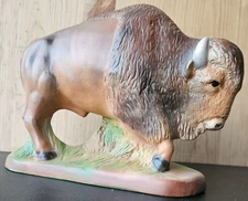 BISON, NORTH AMERICAN ICON.  DETAILED BUFFALO CERAMIC FIGURE. 1978 DUNCAN ENT.