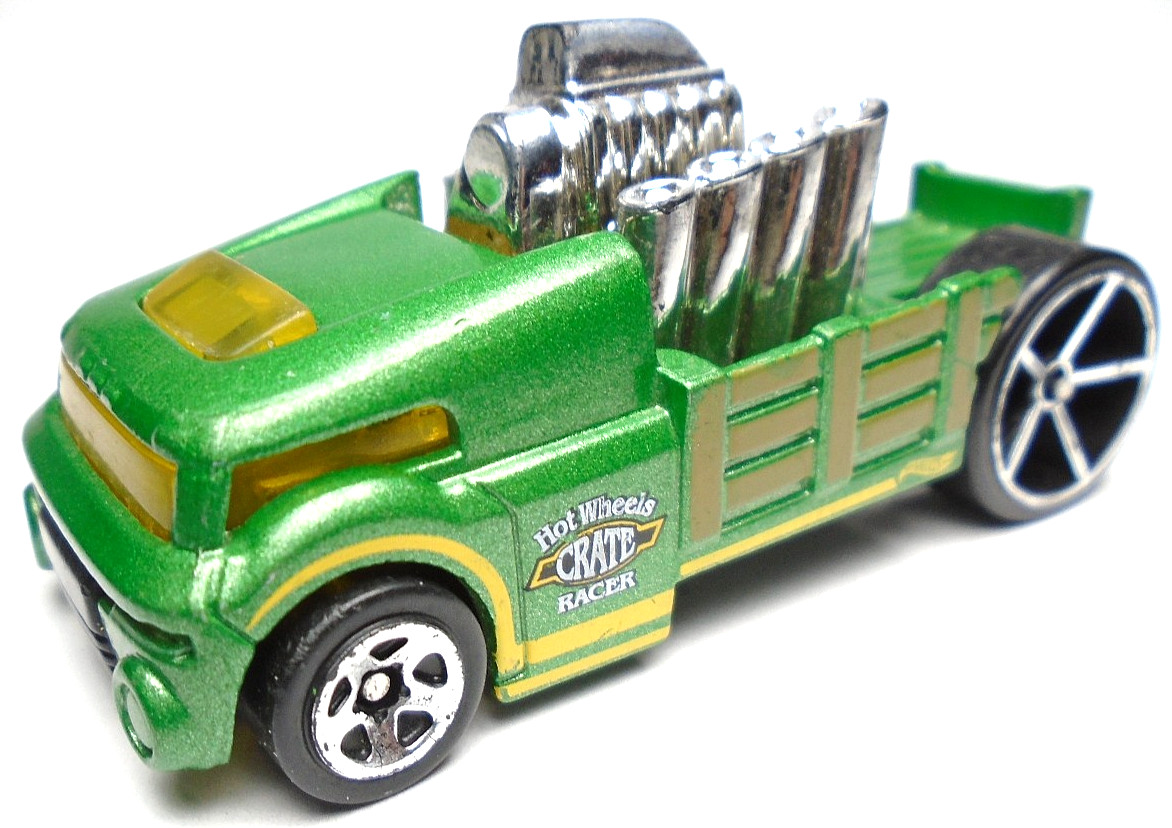 2017 HOT WHEELS CRATE RACER GREEN 1:64 DIECAST 2 3/4" RACE CAR TRUCK W/ YELLOW