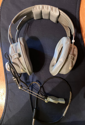 Vintage Aviation aircraft pilot headphones MX3473/A1C made by  Astrocom 20680
