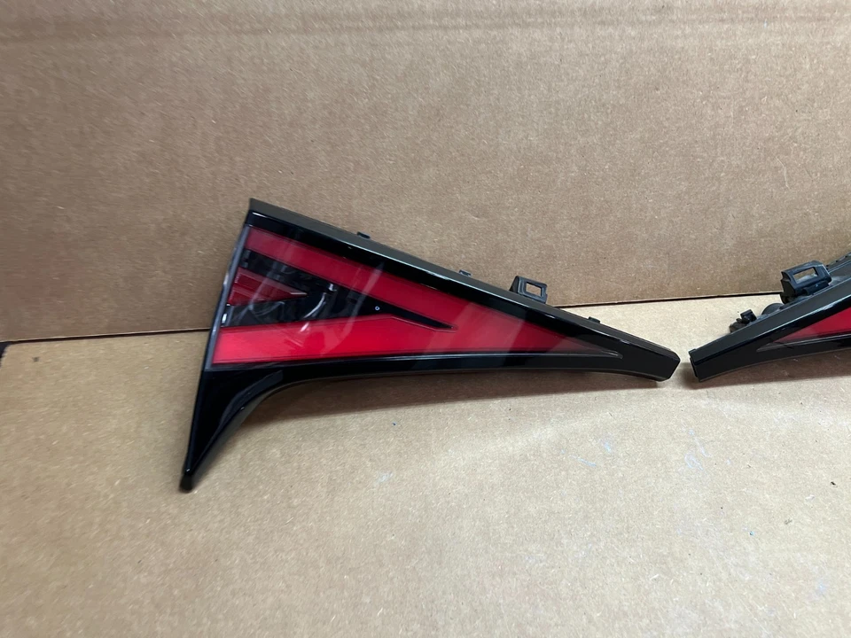 OEM 2023 2024 KIA SPORTAGE LUCES TRASERAS LED ESTILO PUERTA LEVADIZA CONJUNTO MONTADO ¡BONITO!! Foto 2 de 4